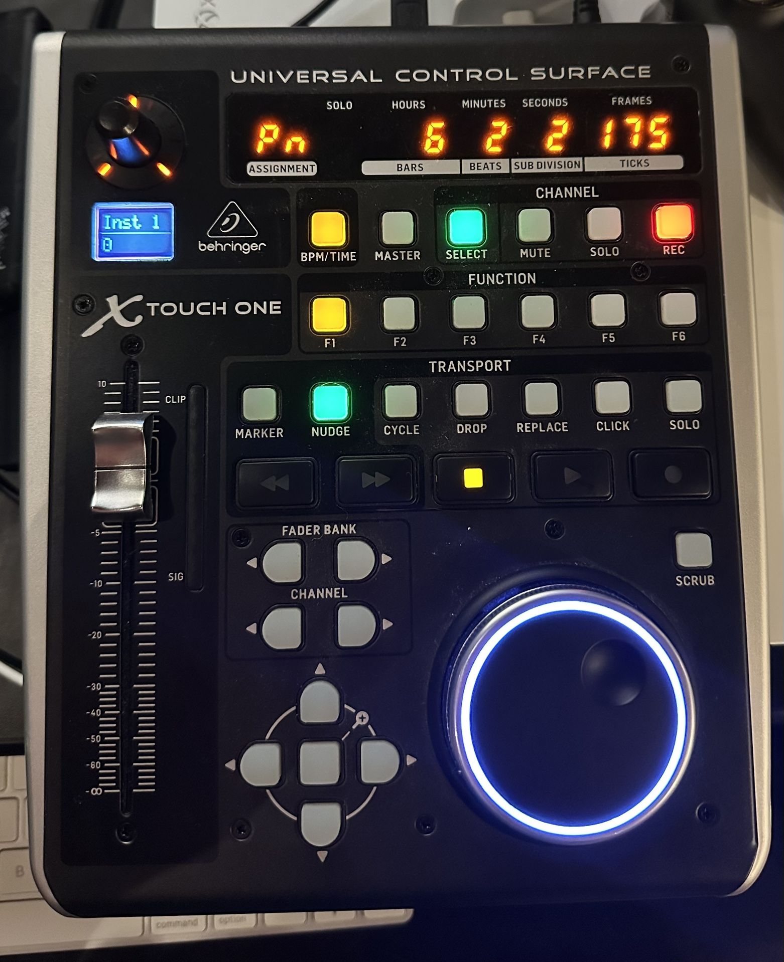 Behringer X-Touch One