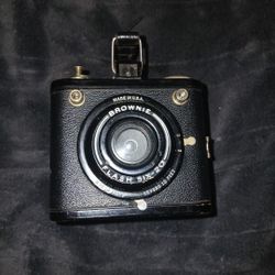 BROWNIE CAMARA 