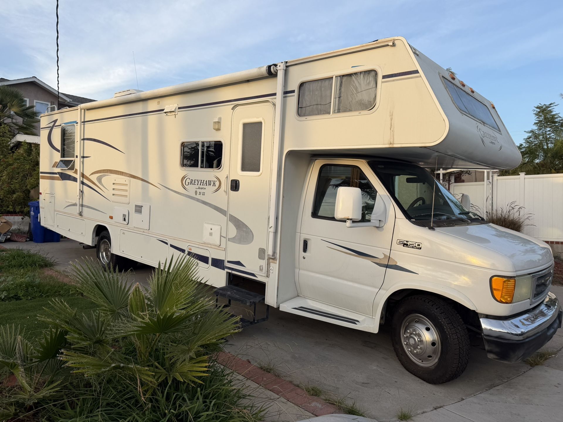 2005 Ford jayco Greyhawk