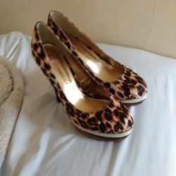 Lepord High Heels Like New. Sz 8/1/2