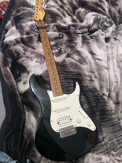 Yamaha EG 112C Electric Guitar