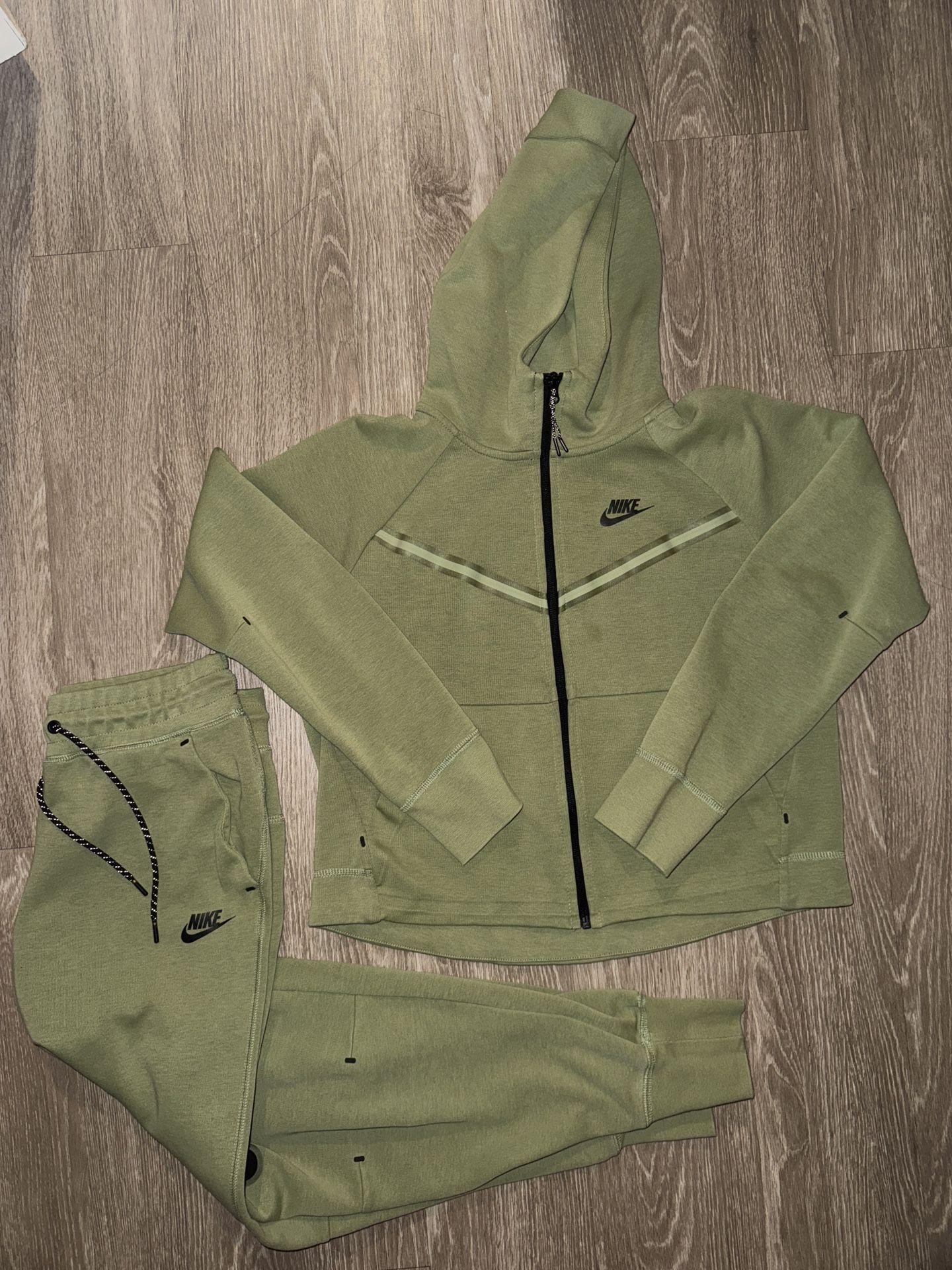 Nike Women’s Tech Fleece $100 