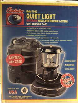 Century propane lantern with carrying case
