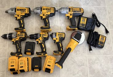 Like new 20v dewalt tools