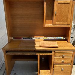 Oak Desk With Hutch 