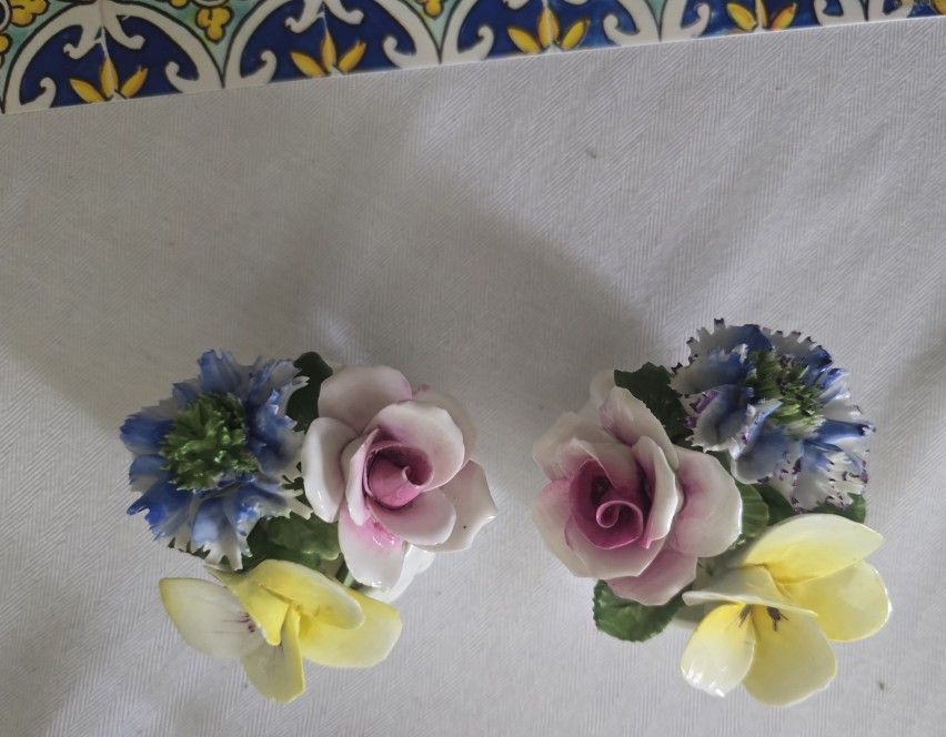 Radnor Bone China Lot Of 2 Hand Painted Flowers in Vase Staffordshire England