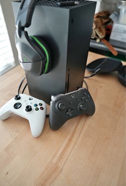 XBOX Series X Gaming Bundle