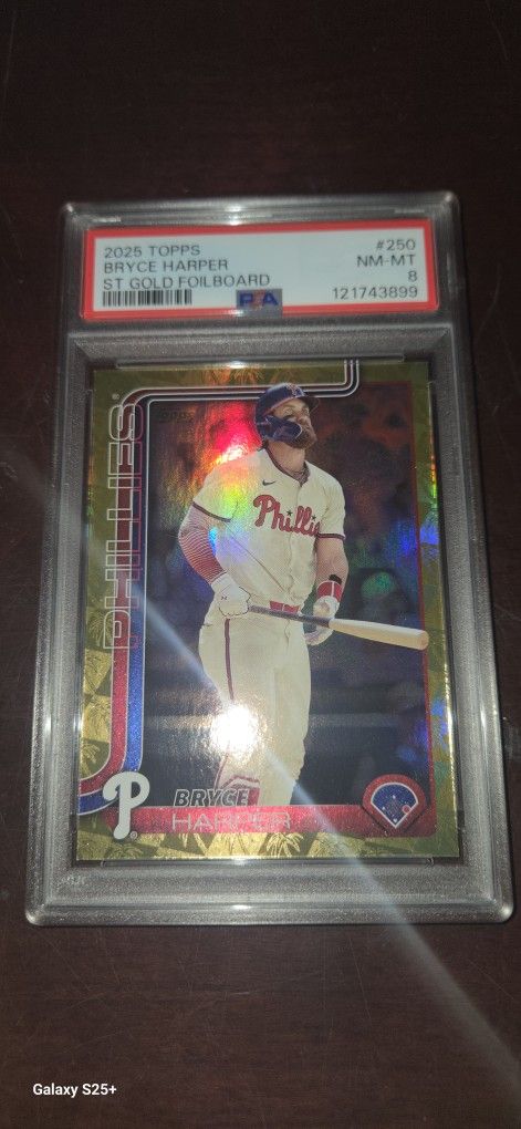 Bryce Harper – 2025 Topps [Spring Training Gold Foilboard] #250