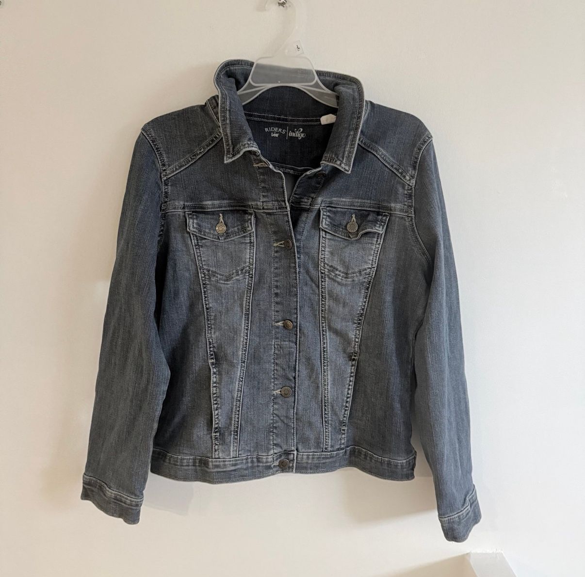 Women’s Large L blue Jean Jacket button front Lee brand Excellent clean condition Check out my listings for more Jean jackets and more