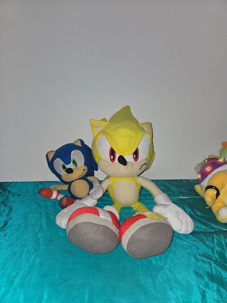 Sonic plushies lot