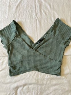 SHEIN Green Ribbed Crop Top