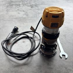 DeWalt 1 1/4hp Compact Router
