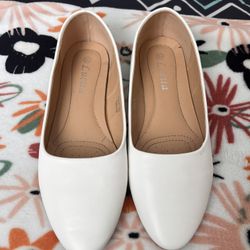 Women’s Flats 