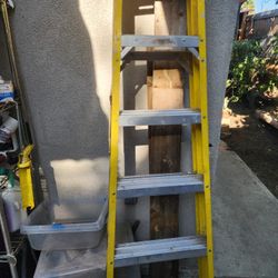 6ft Ladder Pre-owned 