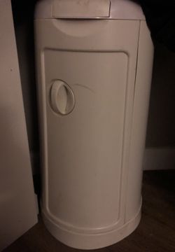 Diaper pail Available now