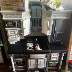 Step 2 Lifestyle Dream Toddler Kitchen
