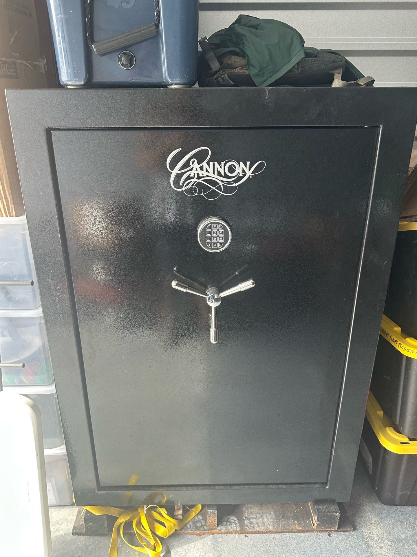 Large Cannon safe perfect condition