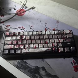 custom Gaming Keyboard With Matching Mouse Pad