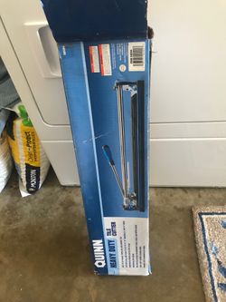 Manual tile cutter