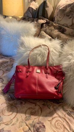 Great condition leather Dooney and Burke handbag
