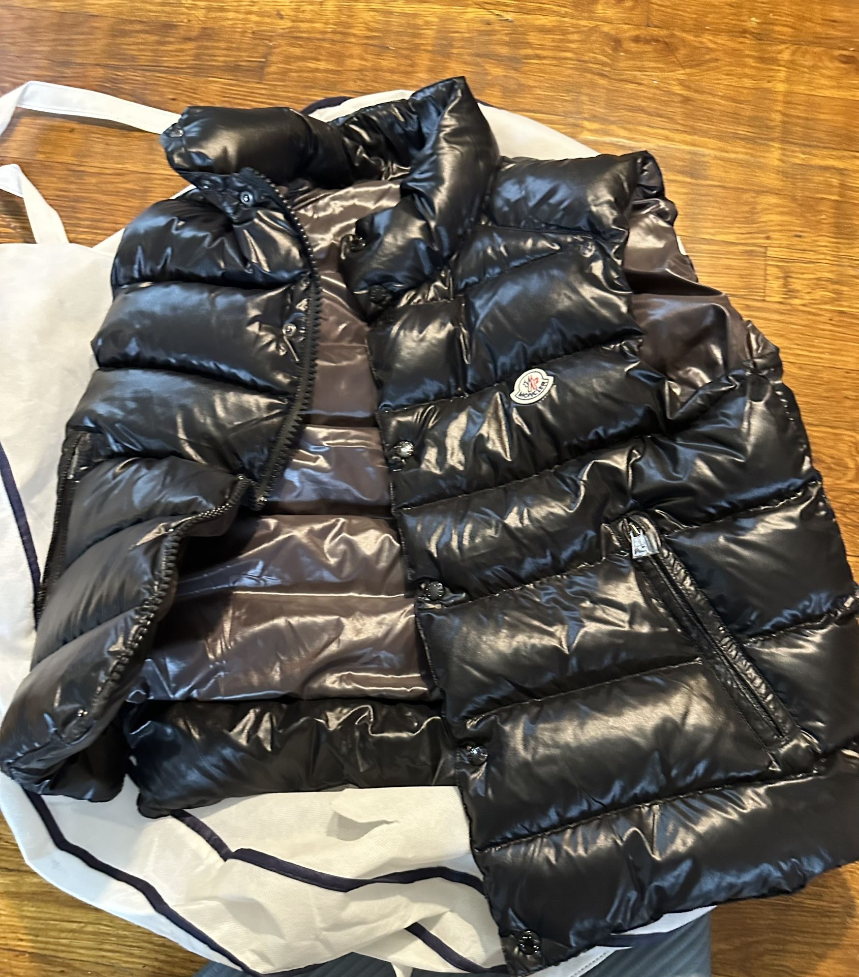 Moncler Men’s Size 3 Medium 