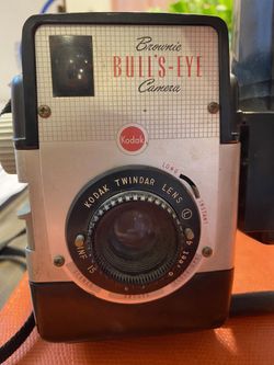 Old Kodak Brownie Bulls-Eye Camera.