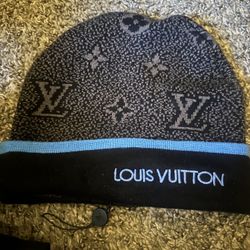 L Beanie