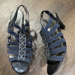 Womans Navy Blue Heels Shoes Size 10 By London Fog 