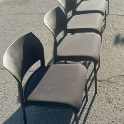 5- CHAIRS New  chairs (steelcase)