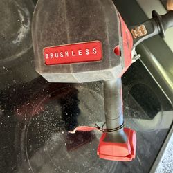 Milwaukee Cutter M18 Comes With Battery And Charger