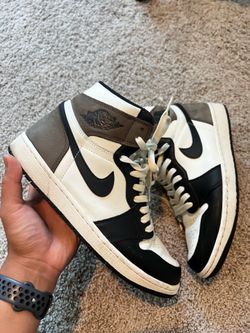 Air Jordan 1 OGs High (Mocha & Pine Greens)