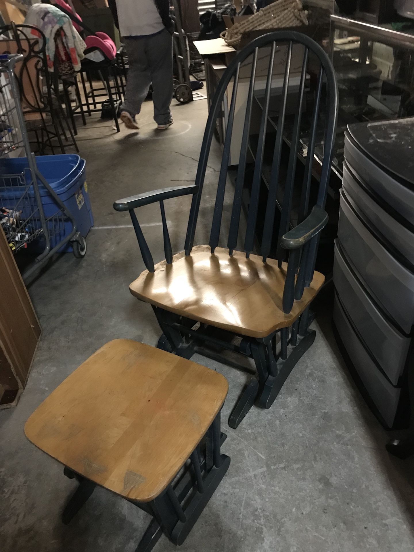 Rocking Chair And Stool Fayetteville Ga For Sale In Riverdale Ga Offerup