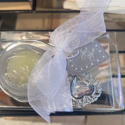 Favors