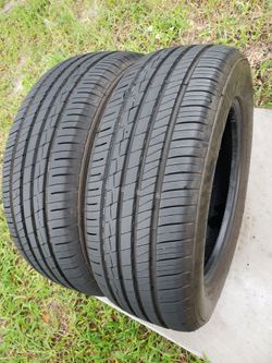 Tire : 215/60R16