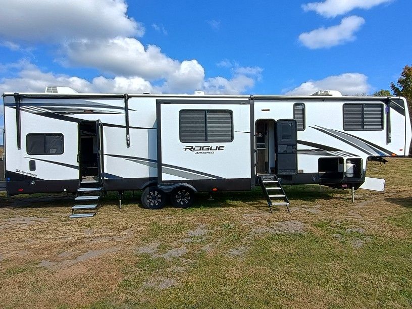 2021 Forest River Rogue Toy Hauler 351G2