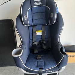 Graco Adjustable Car seat