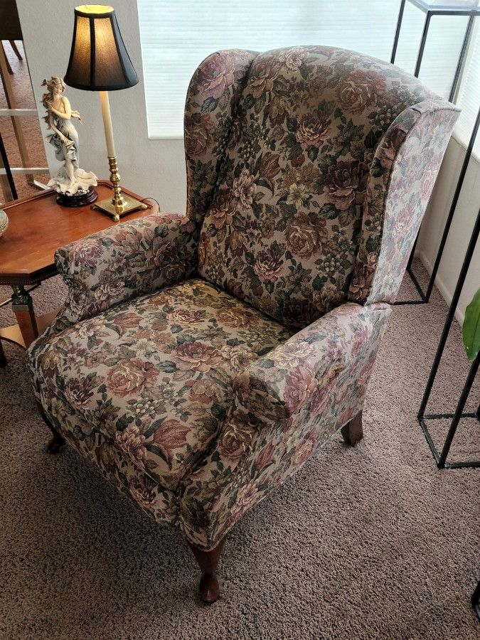 Recliner Queen Anne Wingback Chair