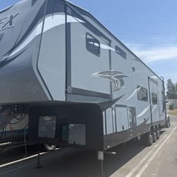 Genesis Vortex 3719 Toy Hauler