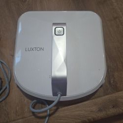 Luxton Window Cleaner Robot