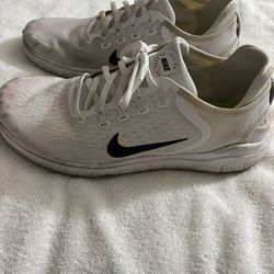 Men’s Nike size 11