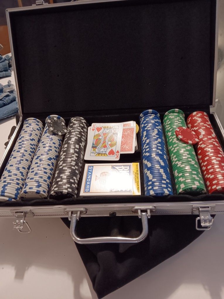 POKER CHIP, Carrying Case ,chips,cards ,$ 20.00