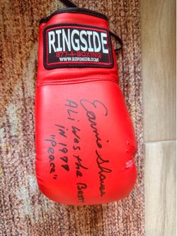 Earnie shaver’s autograph glove