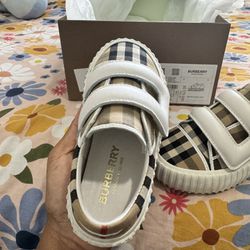 Burberry Kid Toddler Shoes 