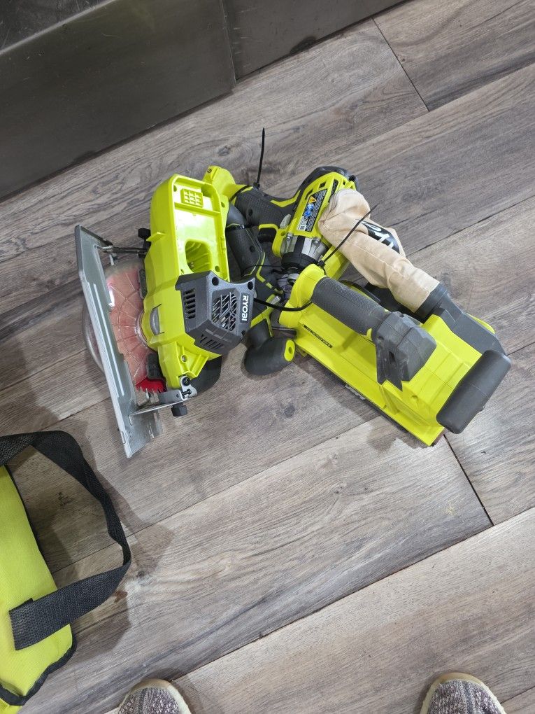 RYOBI TOOL KIT