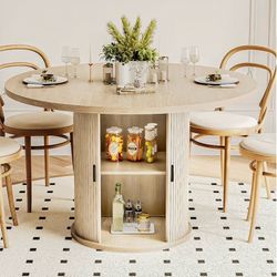 Natural Oak Round dining table