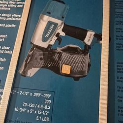 Makita Pneumatic 2-1/2 in. 15° Siding Coil Nailer