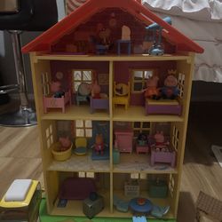 Pepa pig house and accessories
