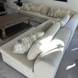 Lazar Industries Premium Sectional Couch – Excellent Condition