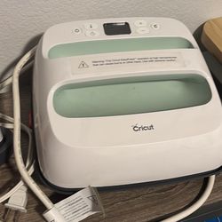 Cricut EasyPress 12x10 + Mat
