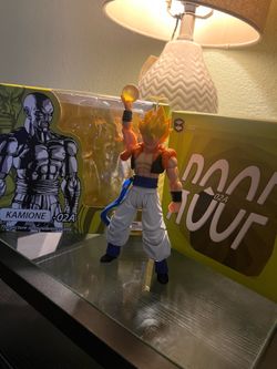 Dragon ball totally Sh Figuarts super saiyan gogeta